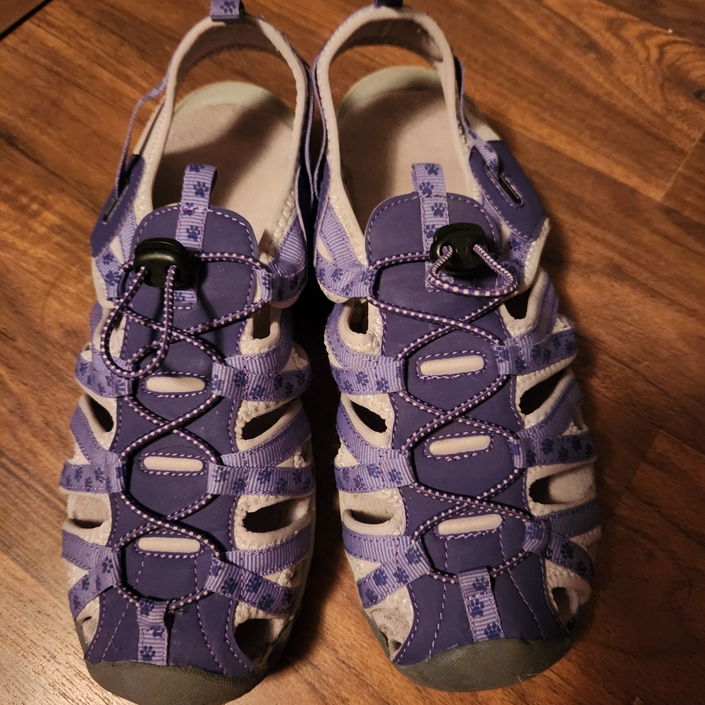 Women's Size 10 Closed Toe Sporty Purple Paw Print Sandals